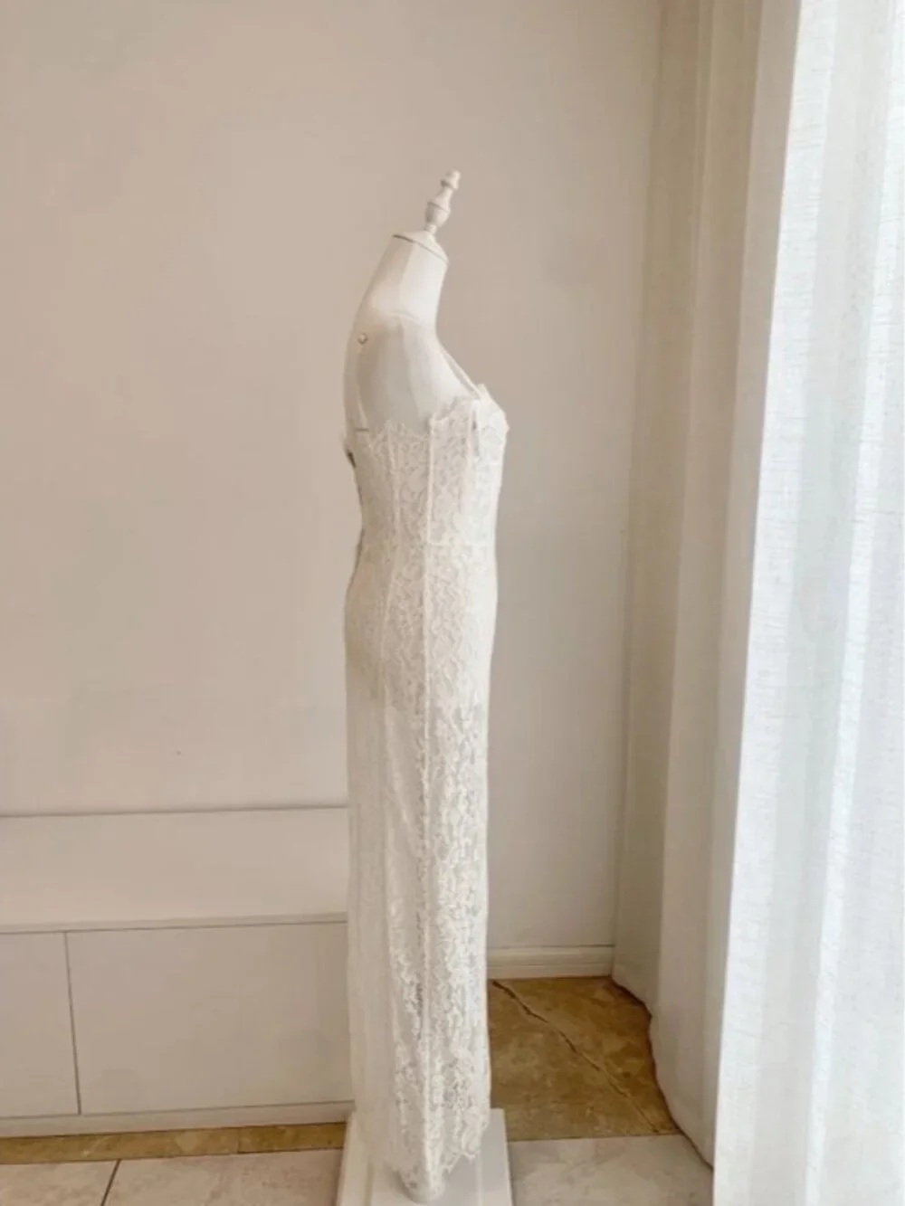 Helsa The Lace Column Dress-White - Picture 7 of 13